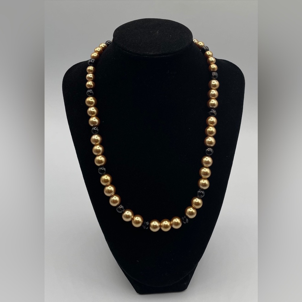 Golden Ebony Pearl Necklace